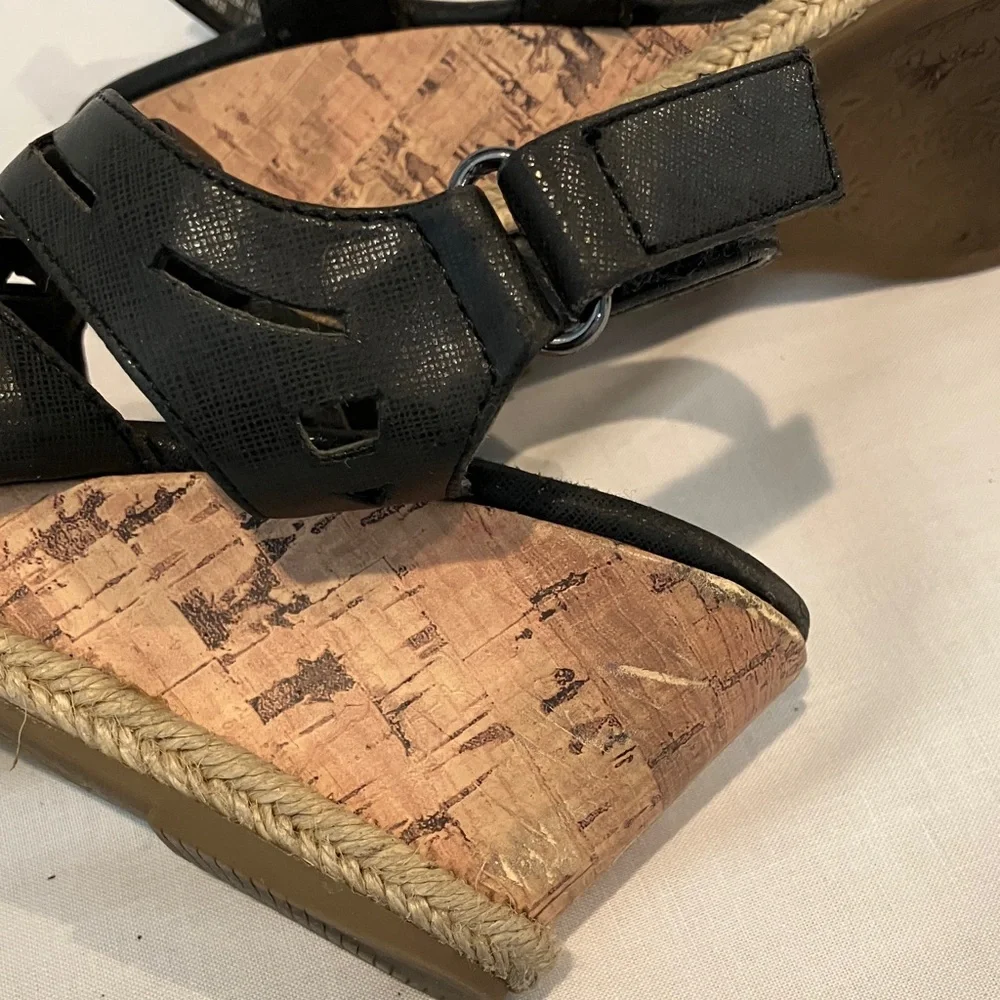 Croft & Barrel Black Cutout Pleather Wedge Sandals - Picture 4 of 4